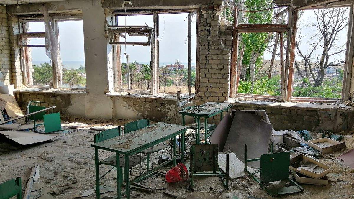 Соглашение в первую очередь касается школ на Донбассе Соглашение в первую очередь касается школ на Донбассе