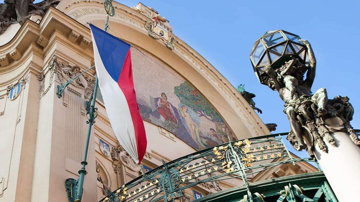 Учеба в Чехии для украинцев 2019 – список документов Учеба в Чехии для украинцев 2019 – список документов