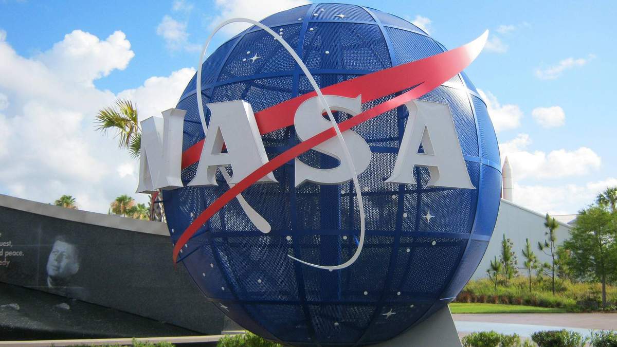 NASA була заснована Дуайтом Ейзенгауером – 34 президентом США NASA була заснована Дуайтом Ейзенгауером – 34 президентом США