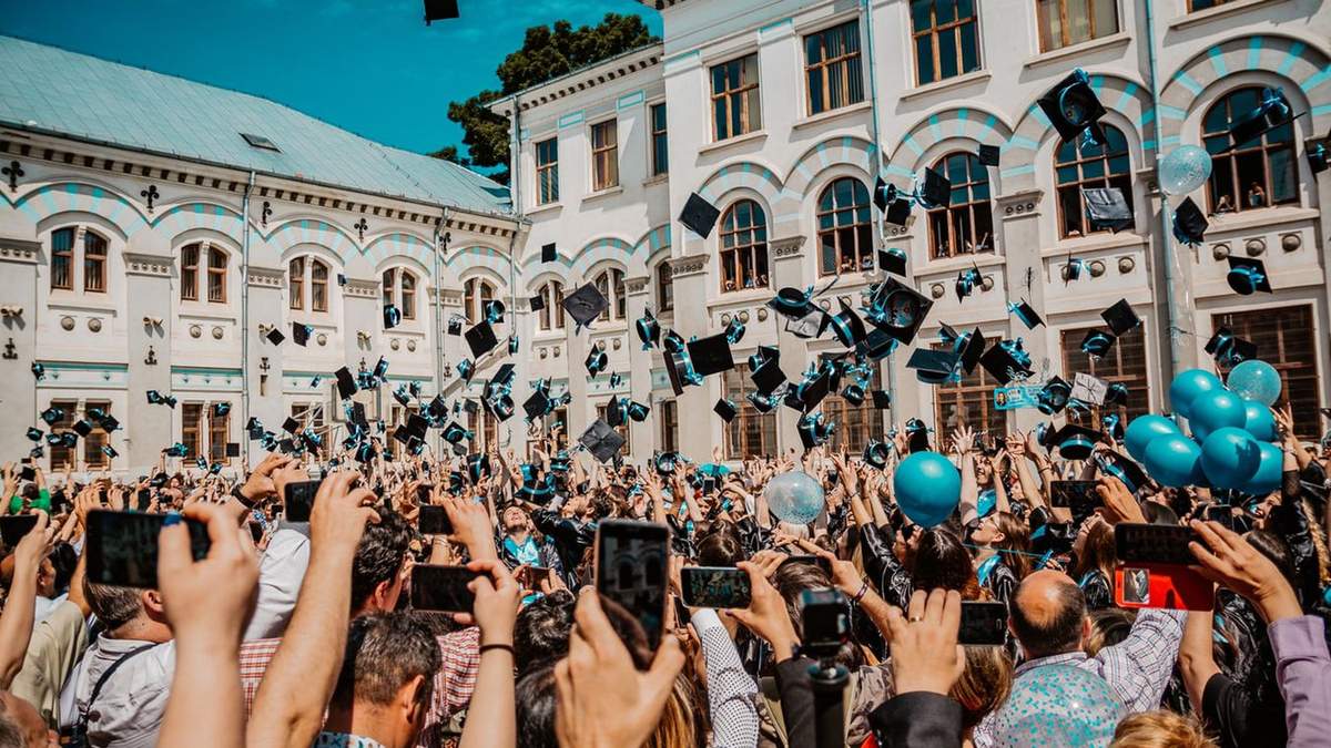 Наиболее оплачиваемые вакансии в Украине не требуют высшего образования Наиболее оплачиваемые вакансии в Украине не требуют высшего образования