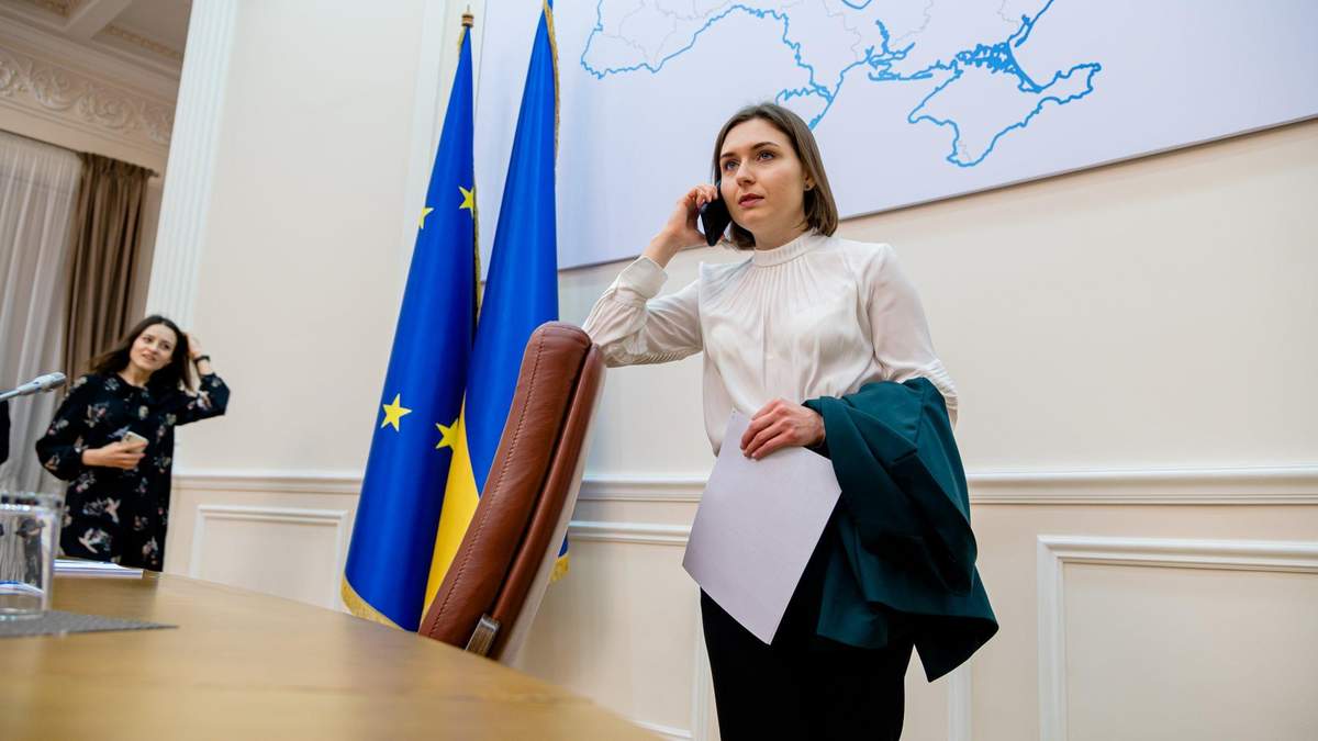 Новосад объяснила, сколько должны зарабатывать учителя Новосад объяснила, сколько должны зарабатывать учителя