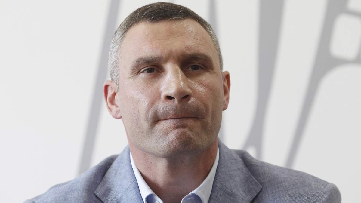Виталий Кличко предлагает не завершать учебный год в Украине Виталий Кличко предлагает не завершать учебный год в Украине