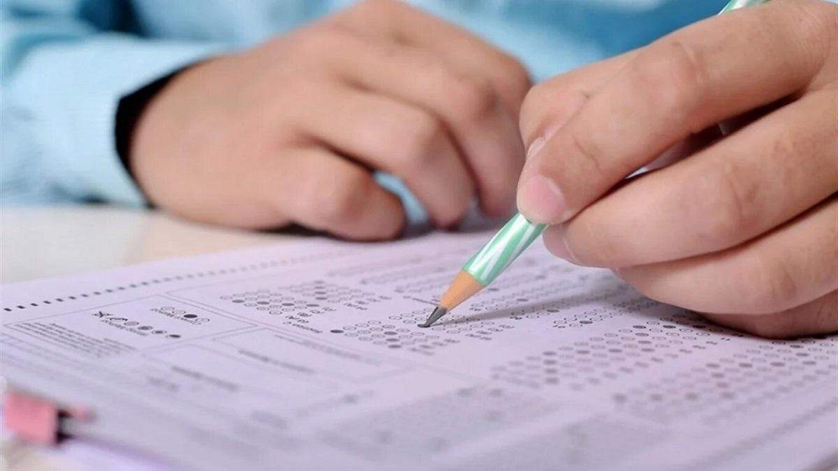 Зеленський хоче максимально спростити вступ для школярів з окупованого Донбасу Зеленський хоче максимально спростити вступ для школярів з окупованого Донбасу