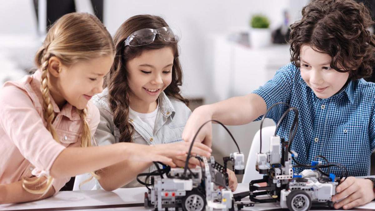 Уряд ухвалив концепцію розвитку STEM-освіти до 2027 року: що відомо Уряд ухвалив концепцію розвитку STEM-освіти до 2027 року: що відомо