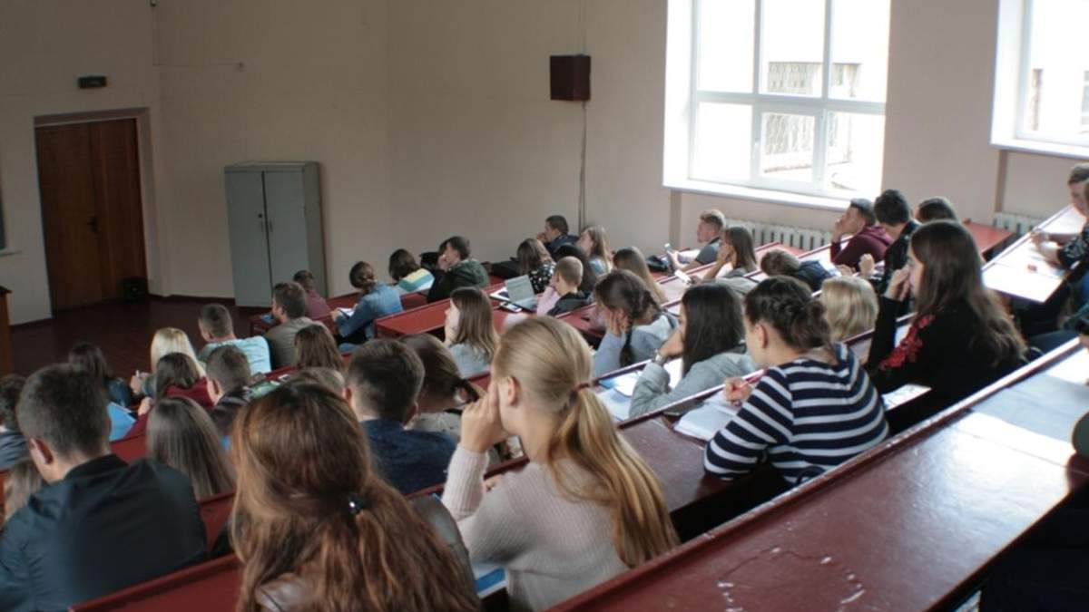 З 10 серпня у Києві перевірятимуть ВНЗ, школи та ліцеї З 10 серпня у Києві перевірятимуть ВНЗ, школи та ліцеї