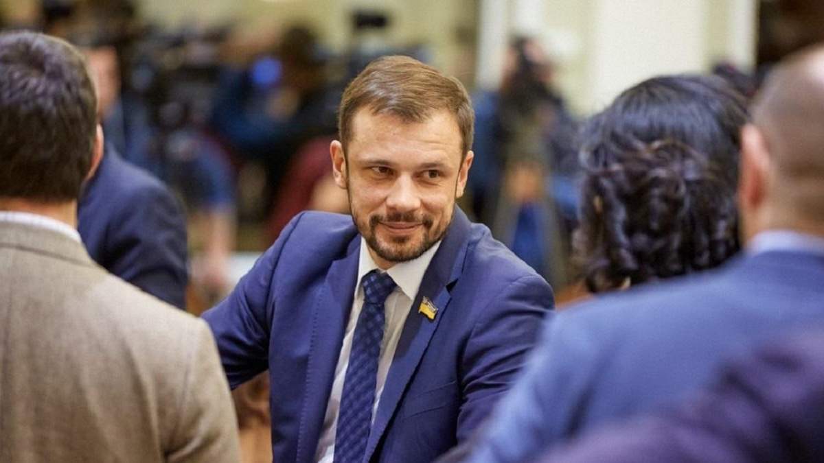 Выделить школам деньги на маски с коронавирусного фонда, - Бабак Выделить школам деньги на маски с коронавирусного фонда, - Бабак
