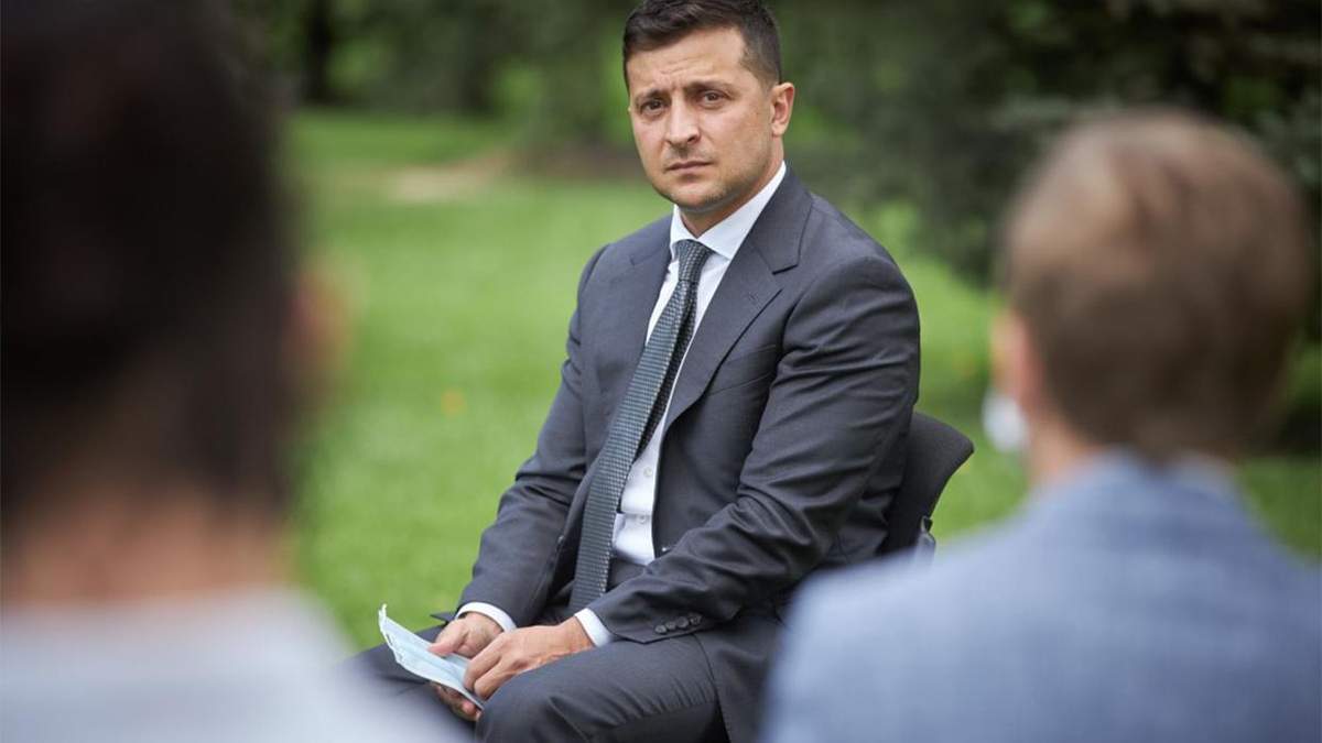 Зеленський пообіцяв підняти зарплати вчителям до кінця своєї каденції Зеленський пообіцяв підняти зарплати вчителям до кінця своєї каденції