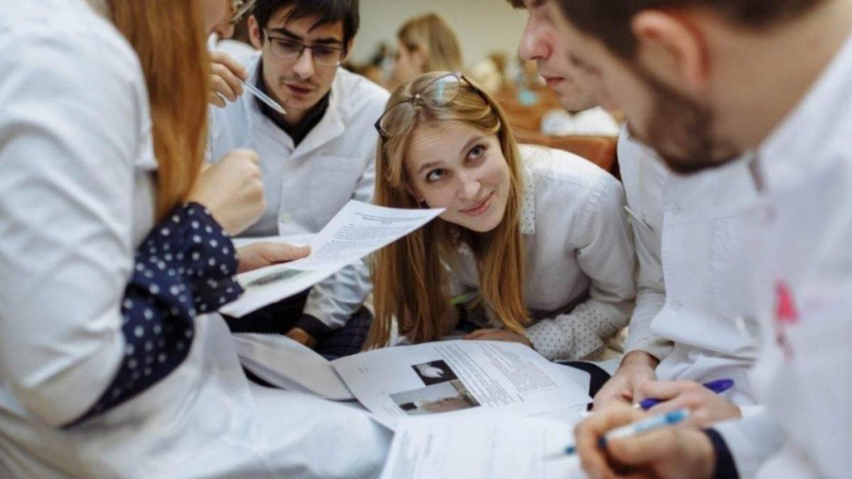 Скільки бюджетних місць отримали медичні виші у 2020 році Скільки бюджетних місць отримали медичні виші у 2020 році
