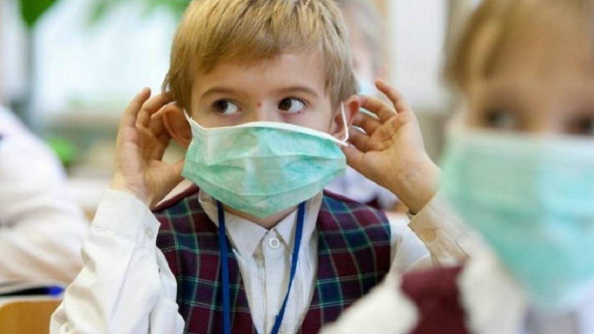 В Черновцах несмотря на красную зону возобновили работу школы и садики В Черновцах несмотря на красную зону возобновили работу школы и садики