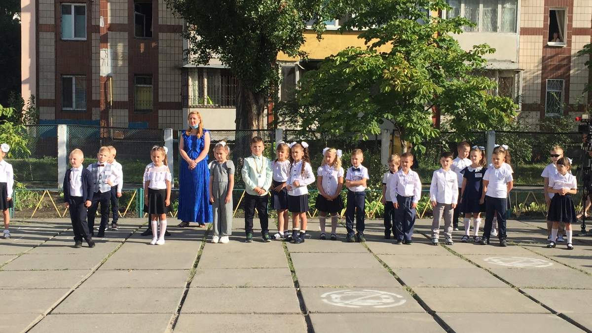 1 вересня 2020 в школах України: фото учнів з початку навчального року 1 вересня 2020 в школах України: фото учнів з початку навчального року