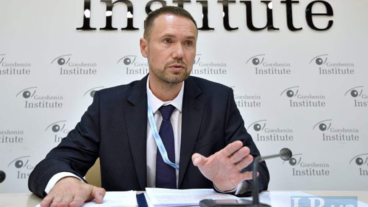 Нардепи хочуть заслухати Шкарлета про зарплати вчителів і роботи шкіл Нардепи хочуть заслухати Шкарлета про зарплати вчителів і роботи шкіл
