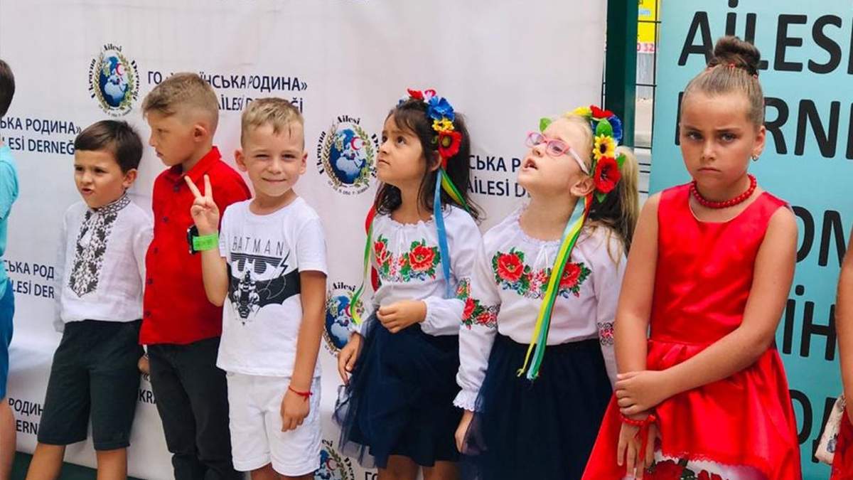В українській школі в Анталії розпочалося навчання: чарівні фото В українській школі в Анталії розпочалося навчання: чарівні фото