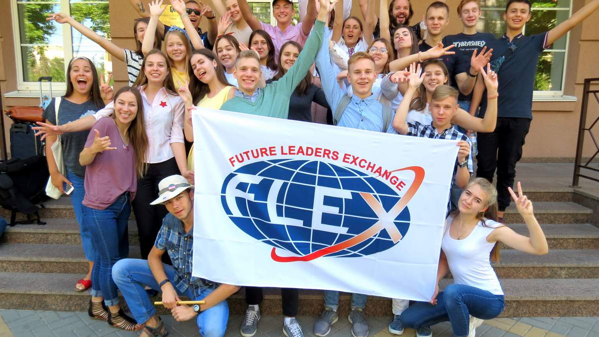 Українські школярі можуть потрапити на безкоштовне навчання до США Українські школярі можуть потрапити на безкоштовне навчання до США