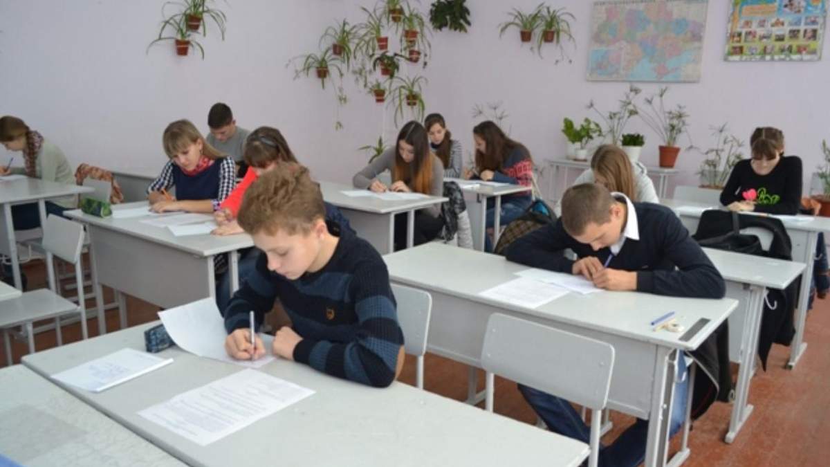 Ученики и студенты получат стипендии за победу в конкурсе Шевченко Ученики и студенты получат стипендии за победу в конкурсе Шевченко