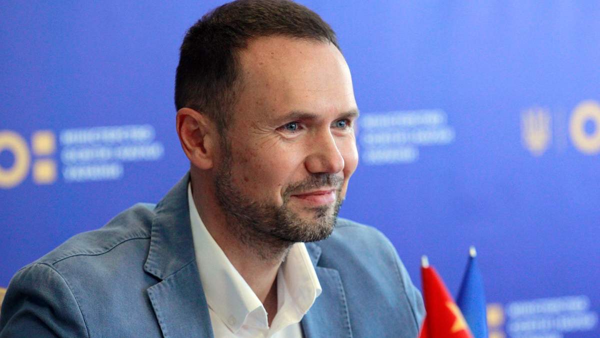 Государство обеспечивает функционирование украинского во всех сферах Государство обеспечивает функционирование украинского во всех сферах