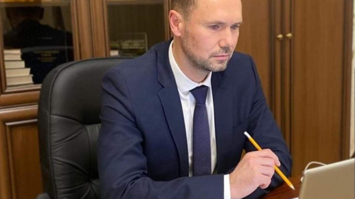 Сергій Шкарлет приєднався до шкільного уроку доньки: деталі Сергій Шкарлет приєднався до шкільного уроку доньки: деталі