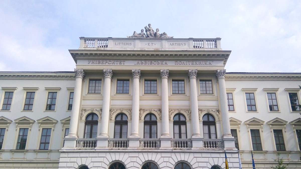 Викладача Львівської політехніки, який показував порно, відсторонили Викладача Львівської політехніки, який показував порно, відсторонили