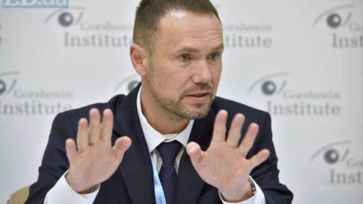 Що змінилось у повноваженнях Шкарлета після призначення міністром Що змінилось у повноваженнях Шкарлета після призначення міністром
