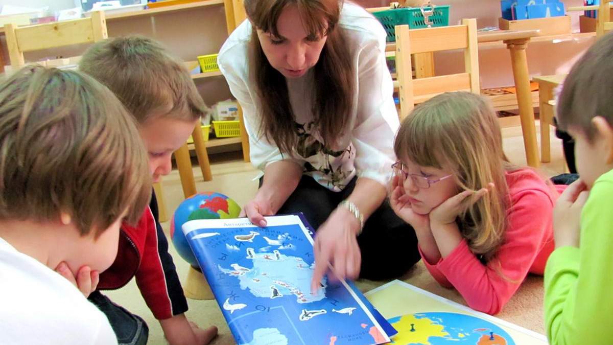 Чи підвищать зарплати вихователям у садочках: роз'яснення Разумкова Чи підвищать зарплати вихователям у садочках: роз'яснення Разумкова