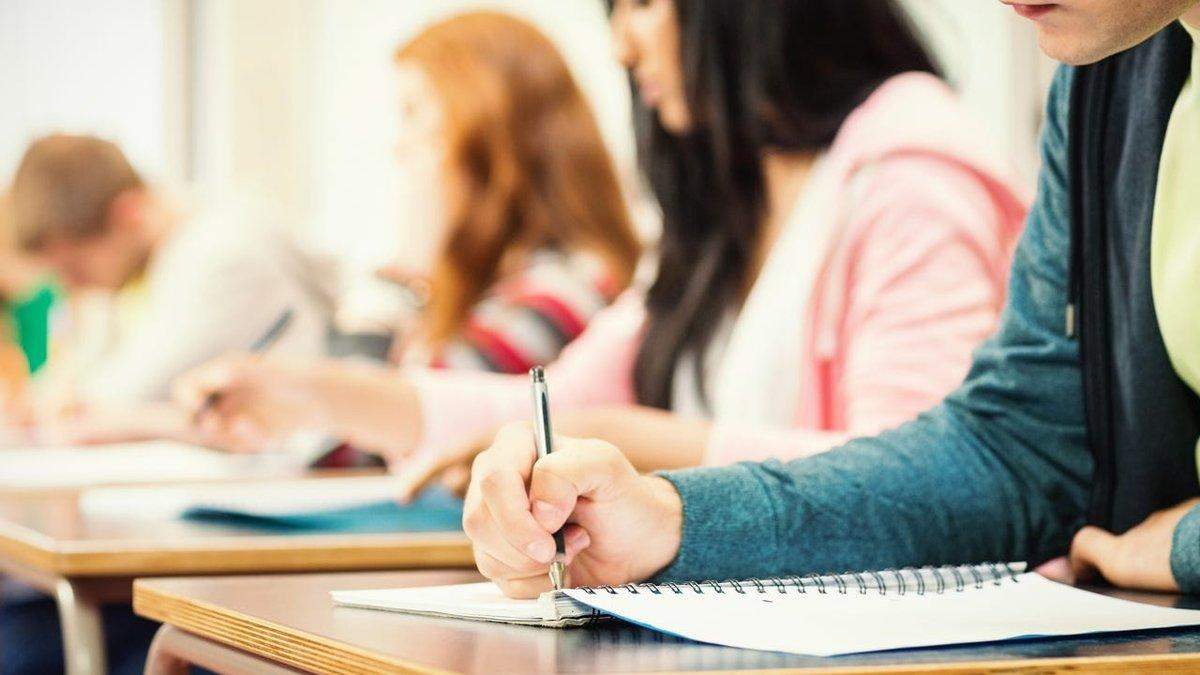 Освіта у 2021: обов’язкове ЗНО, новий стандарт і сертифікація вчителів Освіта у 2021: обов’язкове ЗНО, новий стандарт і сертифікація вчителів