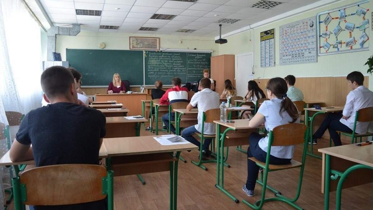 Кремінь: ЗНО з української мови і літератури повинно бути обов’язковим Кремінь: ЗНО з української мови і літератури повинно бути обов’язковим
