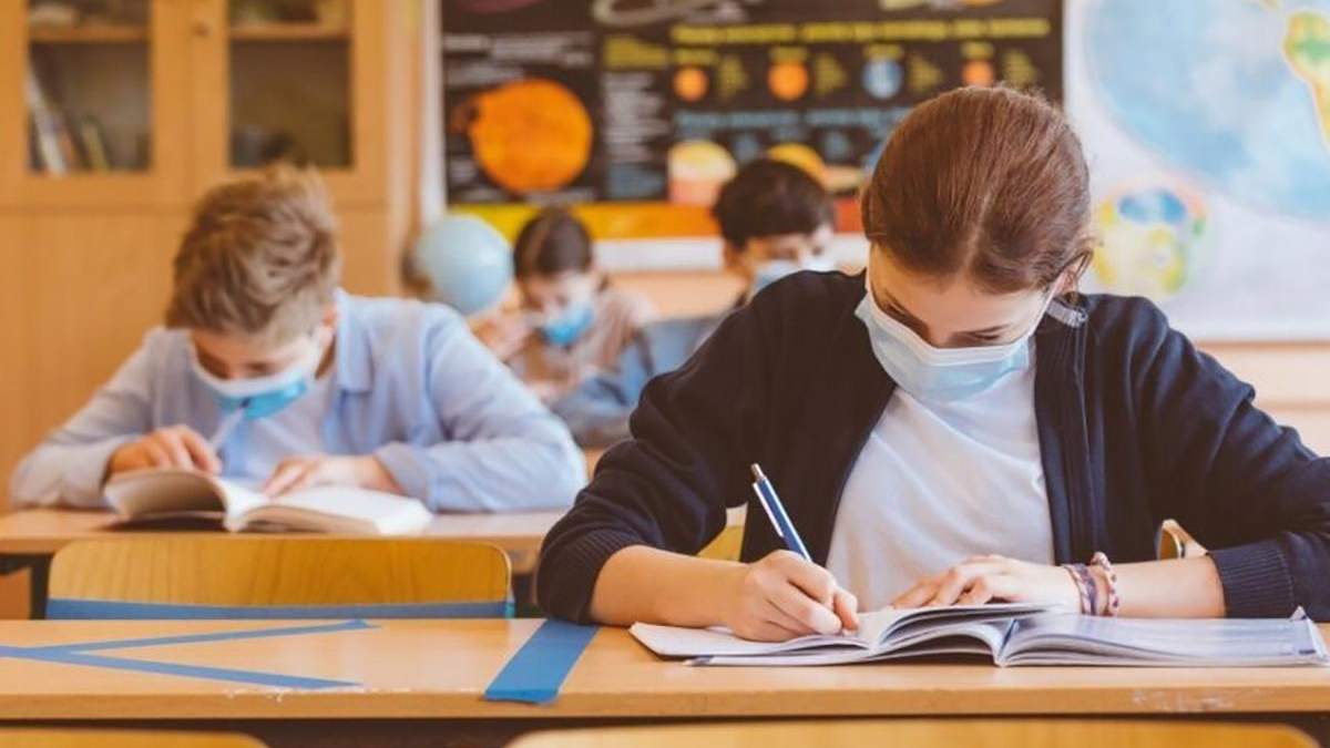 В Раде предлагают освободить выпускников от ГИА в 2021 году: детали В Раде предлагают освободить выпускников от ГИА в 2021 году: детали