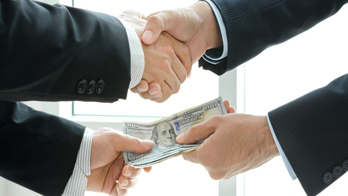 На Київщині ексректор продавав успішне проходження КРОКу На Київщині ексректор продавав успішне проходження КРОКу