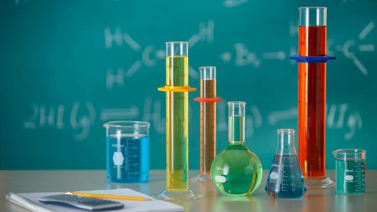 Украинские школьники победили на международной олимпиаде по химии