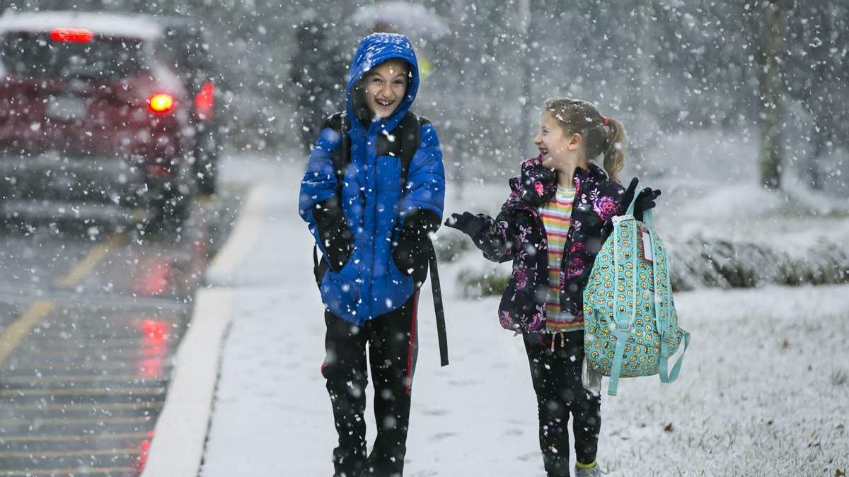 Когда регионы отправят учащихся на зимние каникулы: даты