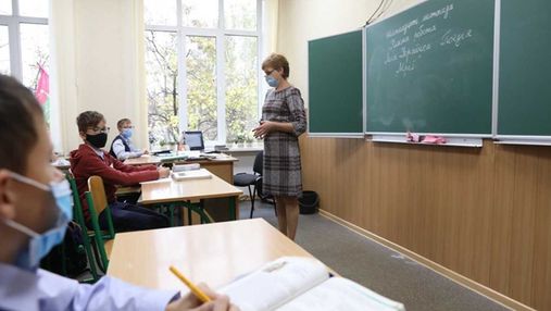 Скільки шкіл в Україні буде працювати очно в жовтій зоні: звіт по областях