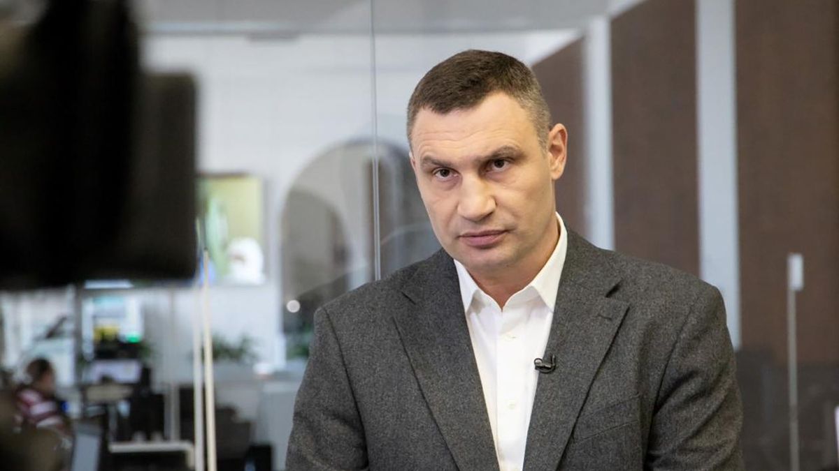 В Киеве продолжат дистанционное обучение, потому что все больше детей болеет коронавирусом В Киеве продолжат дистанционное обучение, потому что все больше детей болеет коронавирусом