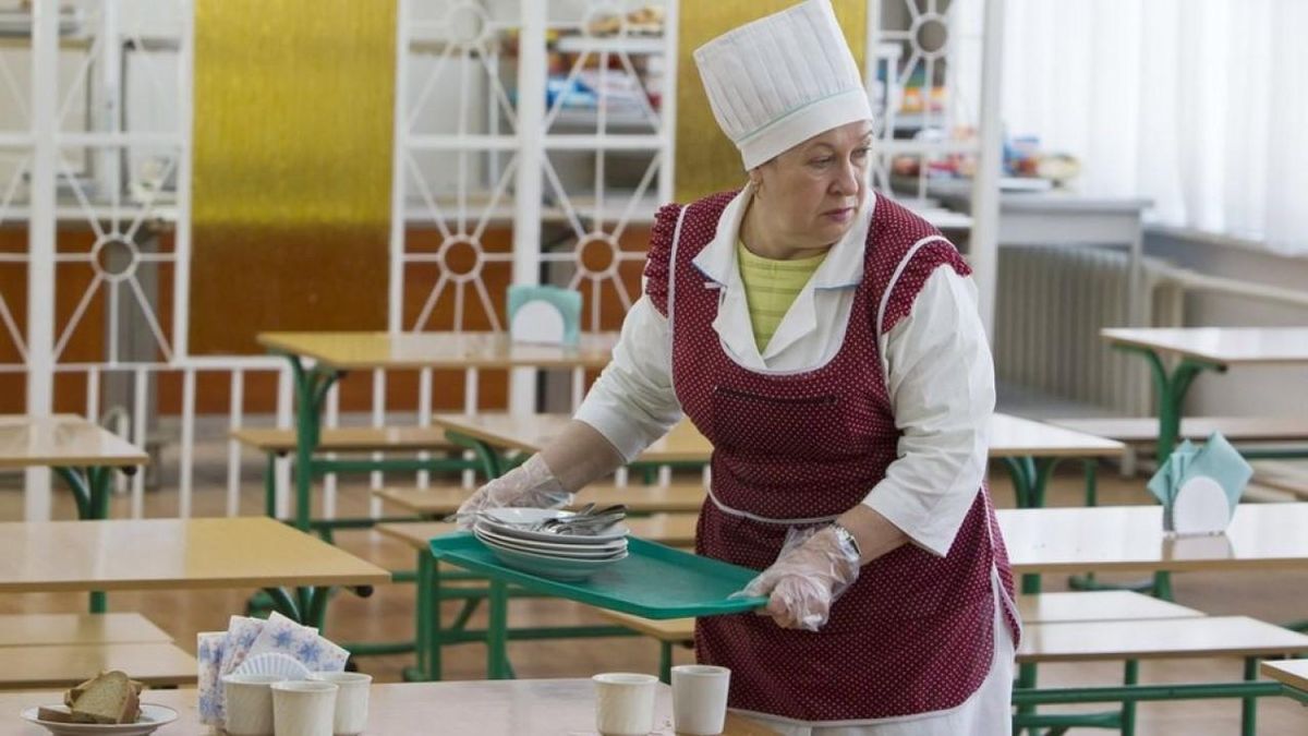 У школі Києва кухарі та прибиральниця побилися через котлети - Свіжі новини Києва - Освіта