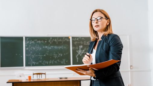 В Киеве уволили две учительницы из-за преподавания уроков на русском языке