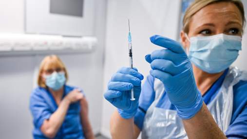 В Україні введуть обов'язкову вакцинацію освітян та чиновників, – Шмигаль В Україні введуть обов'язкову вакцинацію освітян та чиновників, – Шмигаль
